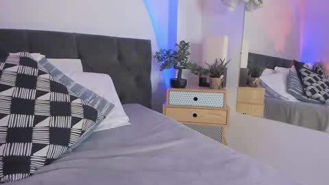 Grace online show from February 2025 10:44:02 PM