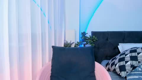 Grace online show from March 2025 10:39:02 PM