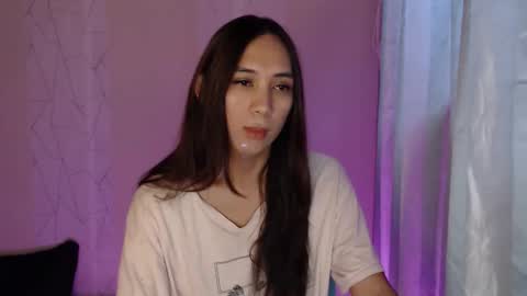 HoneyGrace online show from November 2025 04:18:01 AM