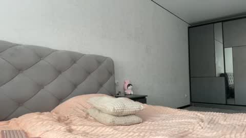 Snapshot of gracefulcharm_ chatting on February 2025 09:30:02 AM Daria online show from February 2025 09:30:02 AM