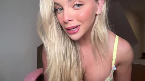 Gracie online show from October 2025 02:54:02 AM