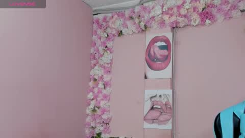 Mi Name is violeta  online show from September 2025 07:19:02 PM