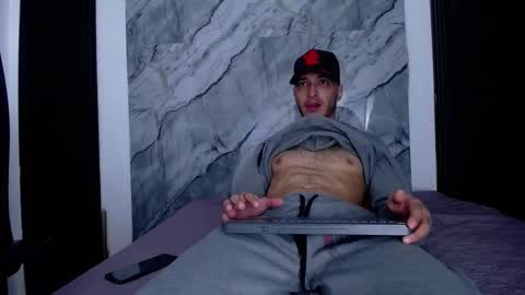 Snapshot of grant_irons chatting on February 2026 01:54:01 PM Grant Irons online show from February 2026 01:54:01 PM