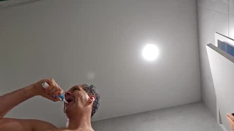 Snapshot of grattitude chatting on November 2025 09:03:02 PM grattitude online show from November 2025 09:03:02 PM