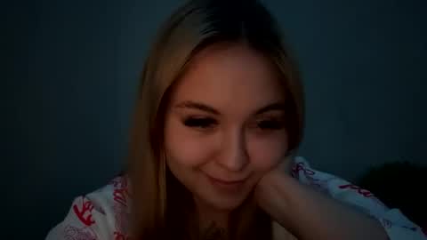 Snapshot of green_eyes_twinkl chatting on February 2025 07:35:02 PM Lina 3 online show from February 2025 07:35:02 PM
