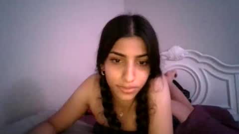 greencheek0 online show from November 2025 02:25:01 AM