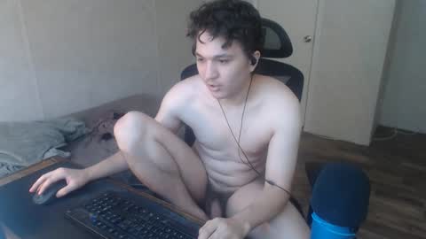 greendynomite_04 online show from March 2026 07:18:02 PM