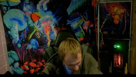 Greenlungs8195 online show from December 2024 05:47:01 AM