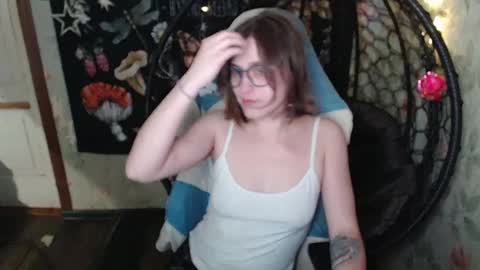 Lina online show from April 2026 12:20:01 PM