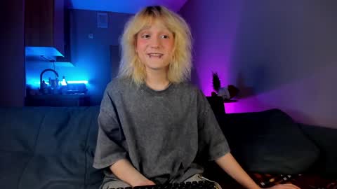 Greg-independent model online show from December 2024 04:17:01 PM