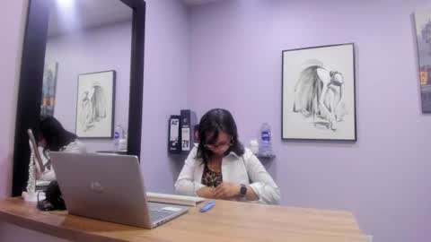 Snapshot of greta_borbon chatting on June 2026 12:04:01 PM Greta online show from June 2026 12:04:01 PM
