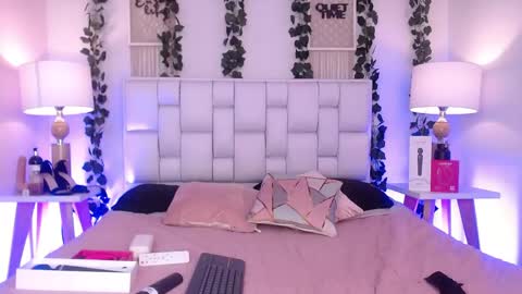 Gretel  online show from April 2026 03:34:02 AM