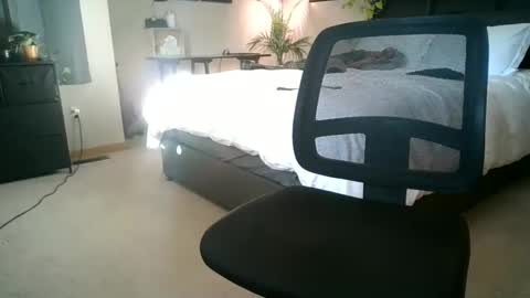 grhansen online show from December 2024 09:35:01 PM