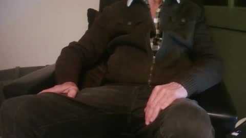 Snapshot of grimbergen123 chatting on October 2025 08:32:01 PM Grim online show from October 2025 08:32:01 PM