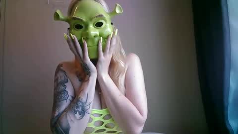 grippy_box online show from February 2025 12:20:01 AM
