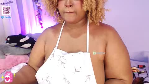 Snapshot of grumosa_velvet chatting on February 2025 03:01:02 AM Grumosa velvet online show from February 2025 03:01:02 AM