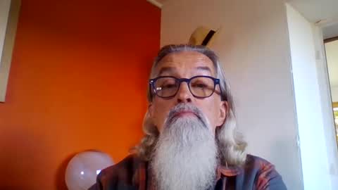 Grybear online show from October 2025 11:32:02 AM