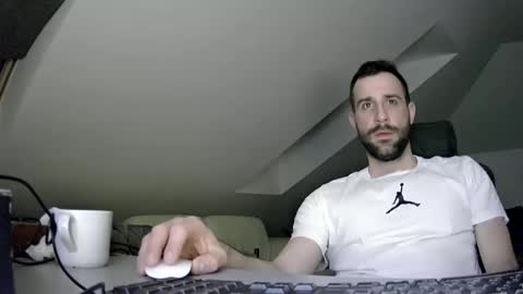 gryzoon online show from March 2025 01:14:02 AM