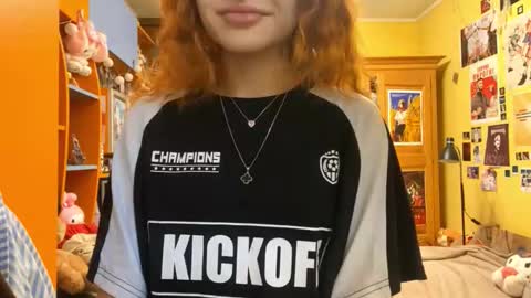 Silvia online show from September 2025 09:47:02 AM