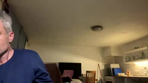 guardiannif_ online show from March 2025 09:56:01 PM