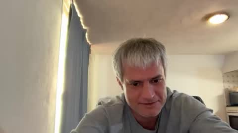 guardiannif_ online show from January 2026 04:20:02 PM