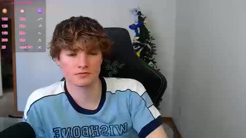 gucciboi4 online show from March 2026 04:02:01 PM