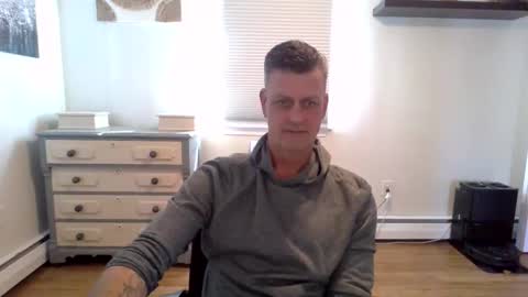 gudguy2025 online show from February 2026 05:27:02 PM