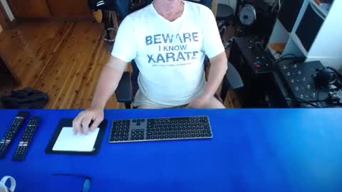 Snapshot of guesswhatigot2 chatting on January 2025 02:19:01 AM guesswhatigot2 online show from January 2025 02:19:01 AM