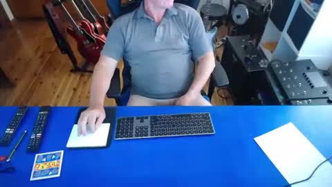 Snapshot of guesswhatigot2 chatting on February 2025 07:05:01 AM guesswhatigot2 online show from February 2025 07:05:01 AM