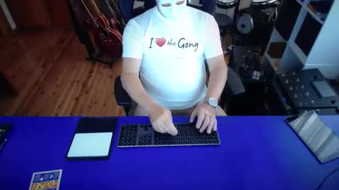 Snapshot of guesswhatigot2 chatting on February 2025 07:22:02 AM guesswhatigot2 online show from February 2025 07:22:02 AM