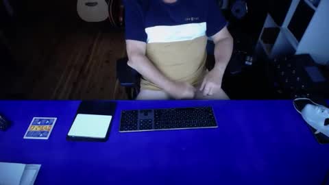 Snapshot of guesswhatigot2 chatting on March 2025 09:18:02 AM guesswhatigot2 online show from March 2025 09:18:02 AM