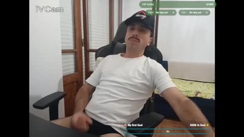 Snapshot of gugaportugal1 chatting on November 2025 11:07:02 PM gugaportugal1 online show from November 2025 11:07:02 PM