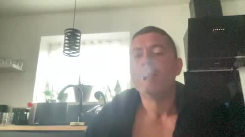 guil0 online show from September 2025 09:53:02 AM