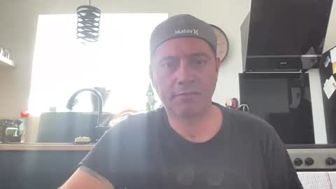 guil0 online show from September 2025 04:54:02 PM