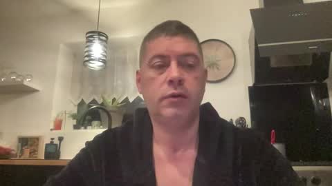 guil0 online show from February 2026 08:04:01 AM