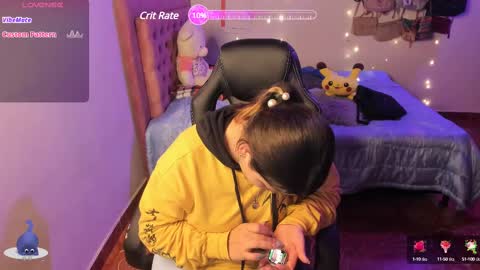 Hello Im Julieta Im 25 years old welcome to my room have fun and be happy. online show from February 2025 02:12:01 AM