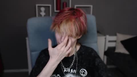 guitarandangell online show from April 2026 07:45:01 AM