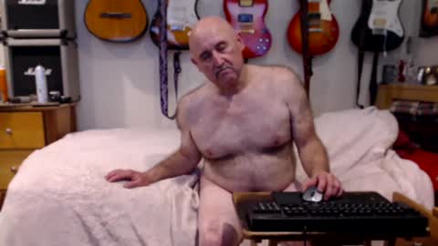 Snapshot of guitarsexgod chatting on January 2025 06:05:02 PM Mario online show from January 2025 06:05:02 PM