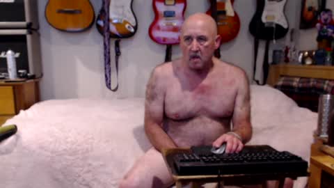 Snapshot of guitarsexgod chatting on January 2025 07:59:01 AM Mario online show from January 2025 07:59:01 AM