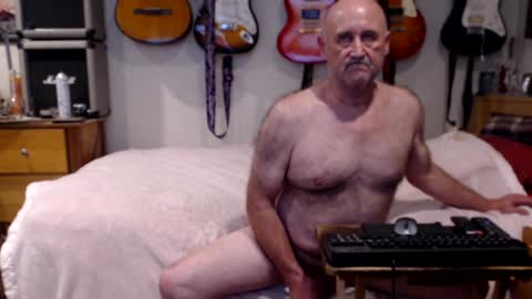 Snapshot of guitarsexgod chatting on January 2025 03:12:02 AM Mario online show from January 2025 03:12:02 AM