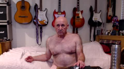 Snapshot of guitarsexgod chatting on January 2025 02:48:01 PM Mario online show from January 2025 02:48:01 PM