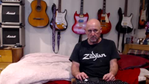 Snapshot of guitarsexgod chatting on January 2025 11:00:02 AM Mario online show from January 2025 11:00:02 AM