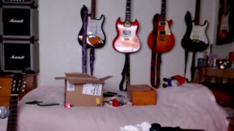 Snapshot of guitarsexgod chatting on January 2025 02:09:01 AM Mario online show from January 2025 02:09:01 AM