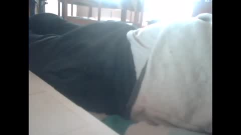 guizmeau72 online show from March 2025 03:34:01 PM