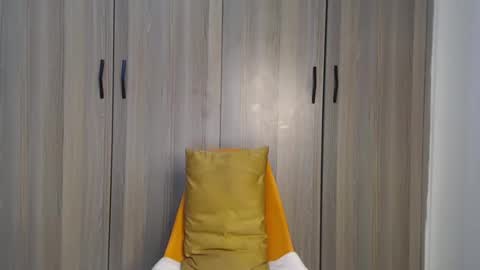 Miss Incredible online show from October 2025 11:35:02 PM