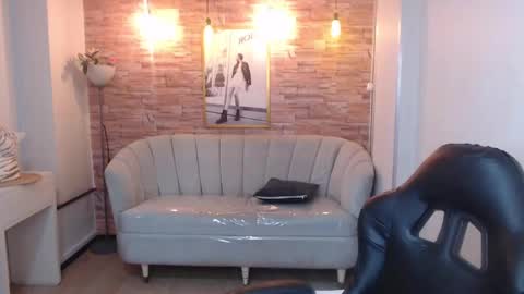 Snapshot of gumball_b chatting on September 2025 03:21:01 AM gumball_b online show from September 2025 03:21:01 AM