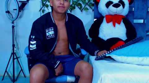 Snapshot of gurxxxt chatting on November 2025 03:10:02 PM Hakim online show from November 2025 03:10:02 PM