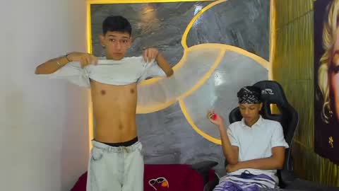 guys_hard_cock online show from April 2026 03:55:01 AM