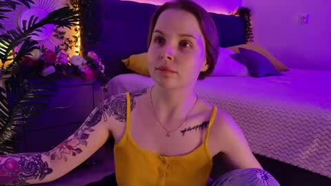 gwenhilton online show from October 2025 05:28:01 AM