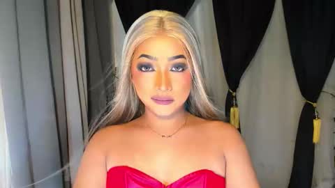 Snapshot of gwenngoddess chatting on October 2025 01:21:01 PM Call me Miss Gwen online show from October 2025 01:21:01 PM